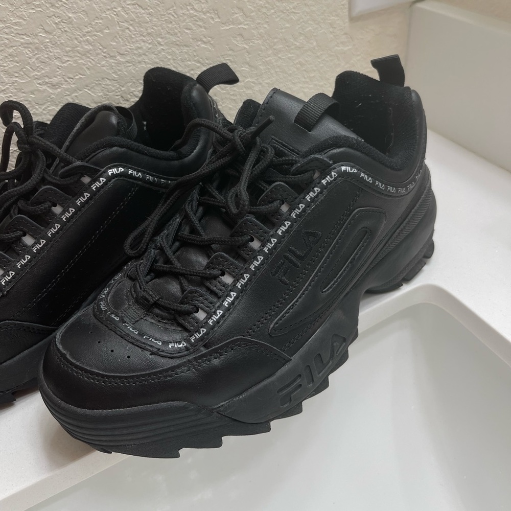 Fila black chunky sneakers